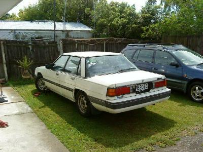 Send us more 1984 Mazda 929 pictures
