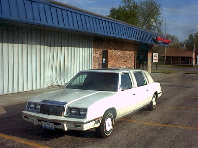 1985 Chrysler Limousine picture