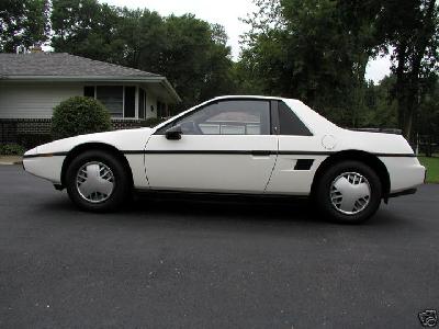 Pontiac Fiero 1986 