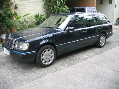 A 1987 Mercedes-Benz  