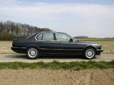 A 1992 BMW  