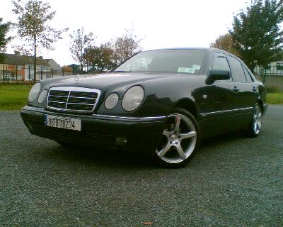 A 1998 Mercedes-Benz  