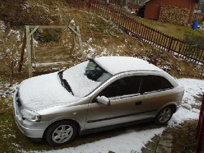 A 1998 Opel  