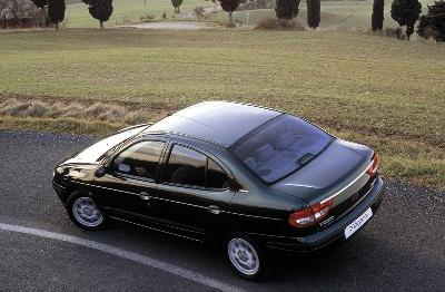 A 1999 Renault  