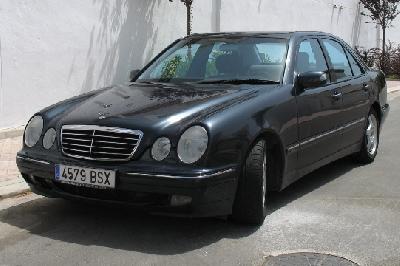 A 2000 Mercedes-Benz  