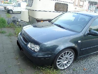 A 2002 Volkswagen  