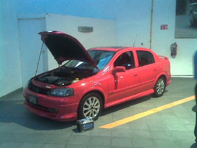 A 2003 Opel Astra 