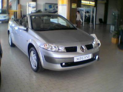 Send us a photo of a 2003 Renault Megane II Sport Sedan 19 dCi