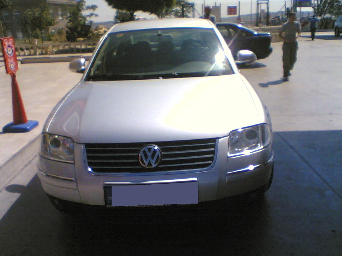 2004 Volkswagen Passat 1.6 picture