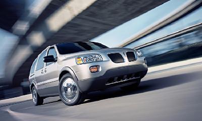 A 2005 Pontiac  