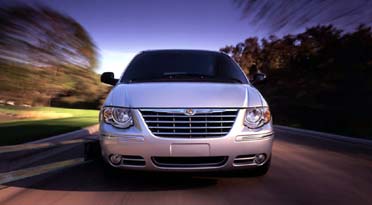 2005 Chrysler Town & Country picture