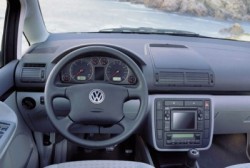 A 2005 Volkswagen Sharan 