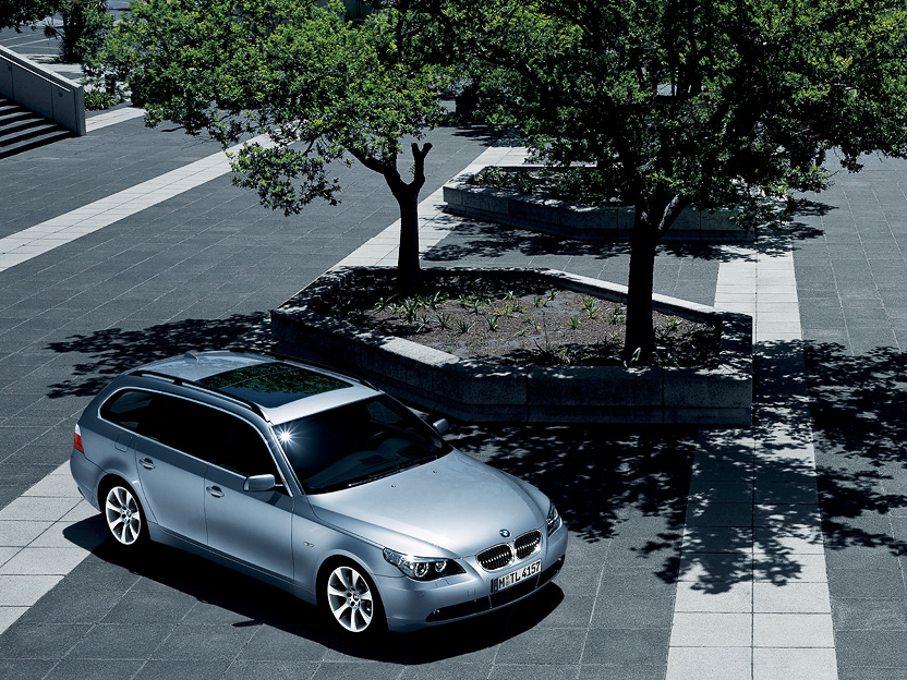 2005 BMW 530xi Touring picture