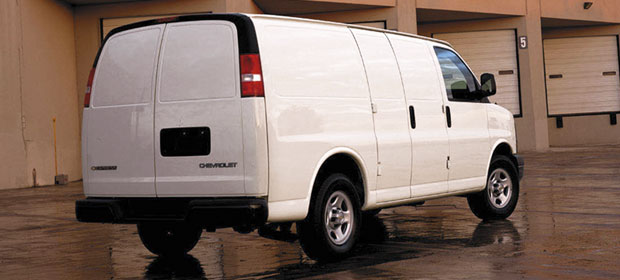 2005 Chevrolet Express Cargo Van G2500 picture