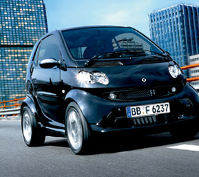 A 2005 Smart ForTwo 