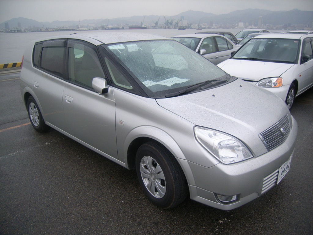2005 Toyota Opa picture