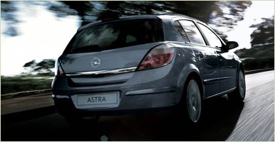 A 2006 Opel Astra 