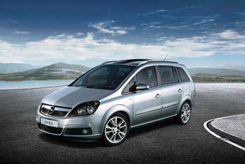 A 2007 Opel Zafira 