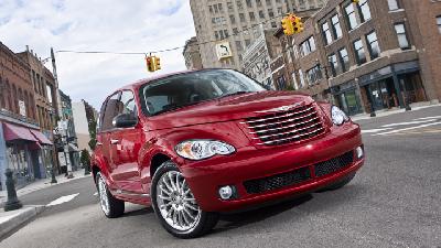 A 2008 Chrysler PT Cruiser 