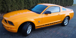 A 2009 Ford Mustang 