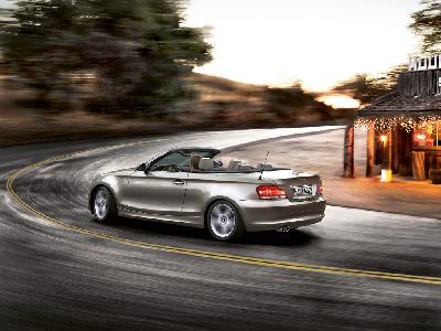 Bmw 120i Cabriolet. A 2009 BMW 1 Series