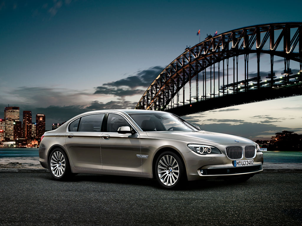 2009 BMW 735i picture