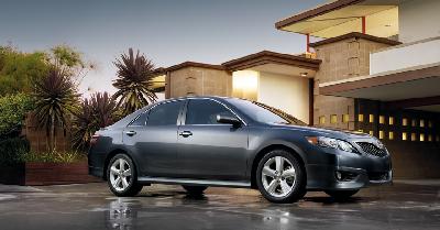 2010 Toyota Camry SE picture