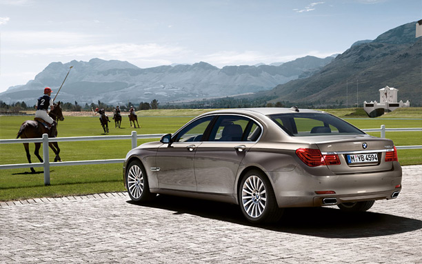 2010 BMW 750i picture