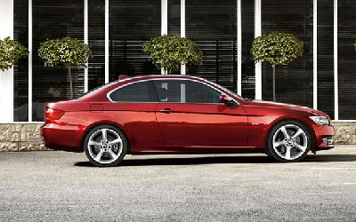 2010 BMW 320i Coupe picture