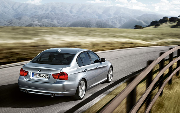 2011 BMW 325i picture