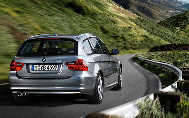 2011 BMW 330d Touring picture