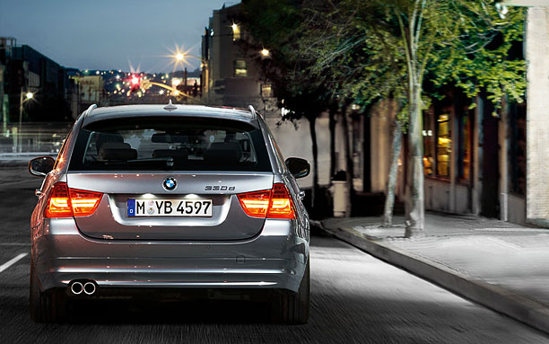 2011 BMW 330d xDrive Touring picture