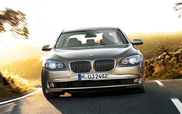 2011 BMW 735i picture