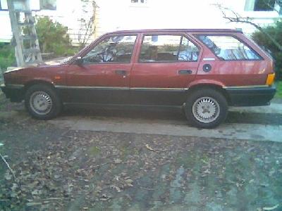 A 1986 Alfa Romeo  