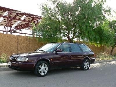 A 1996 Audi  