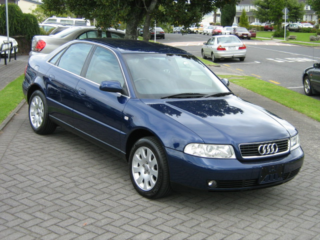 2000 Audi A4 2.4 Multitronic picture