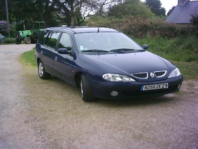 A 2002 Renault  