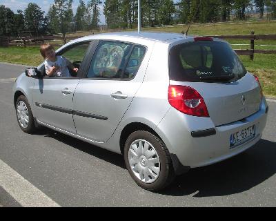 A 2005 Renault  