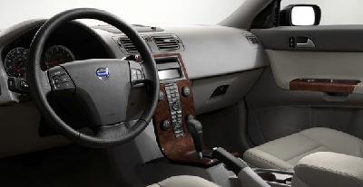 A 2005 Volvo V 50