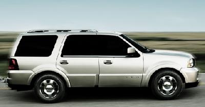 A 2005 Lincoln  