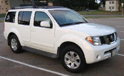 2005 Nissan Pathfinder LE 4x4 picture