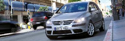 A 2006 Volkswagen  