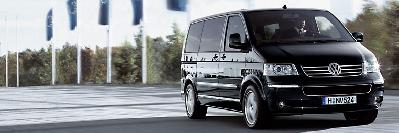 A 2006 Volkswagen  
