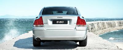 A 2006 Volvo  