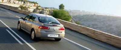A 2006 Renault  