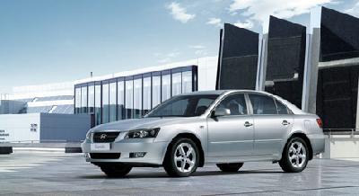 A 2009 Hyundai  