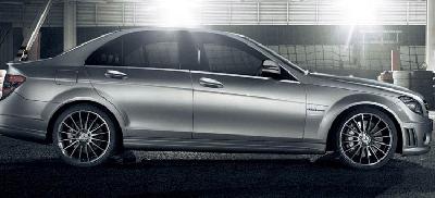 A 2010 Mercedes-Benz  