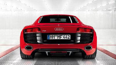 A 2010 Audi  