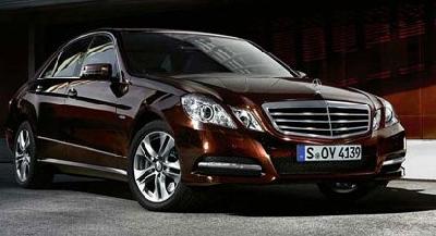 A 2010 Mercedes-Benz  