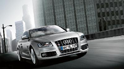 A 2010 Audi  